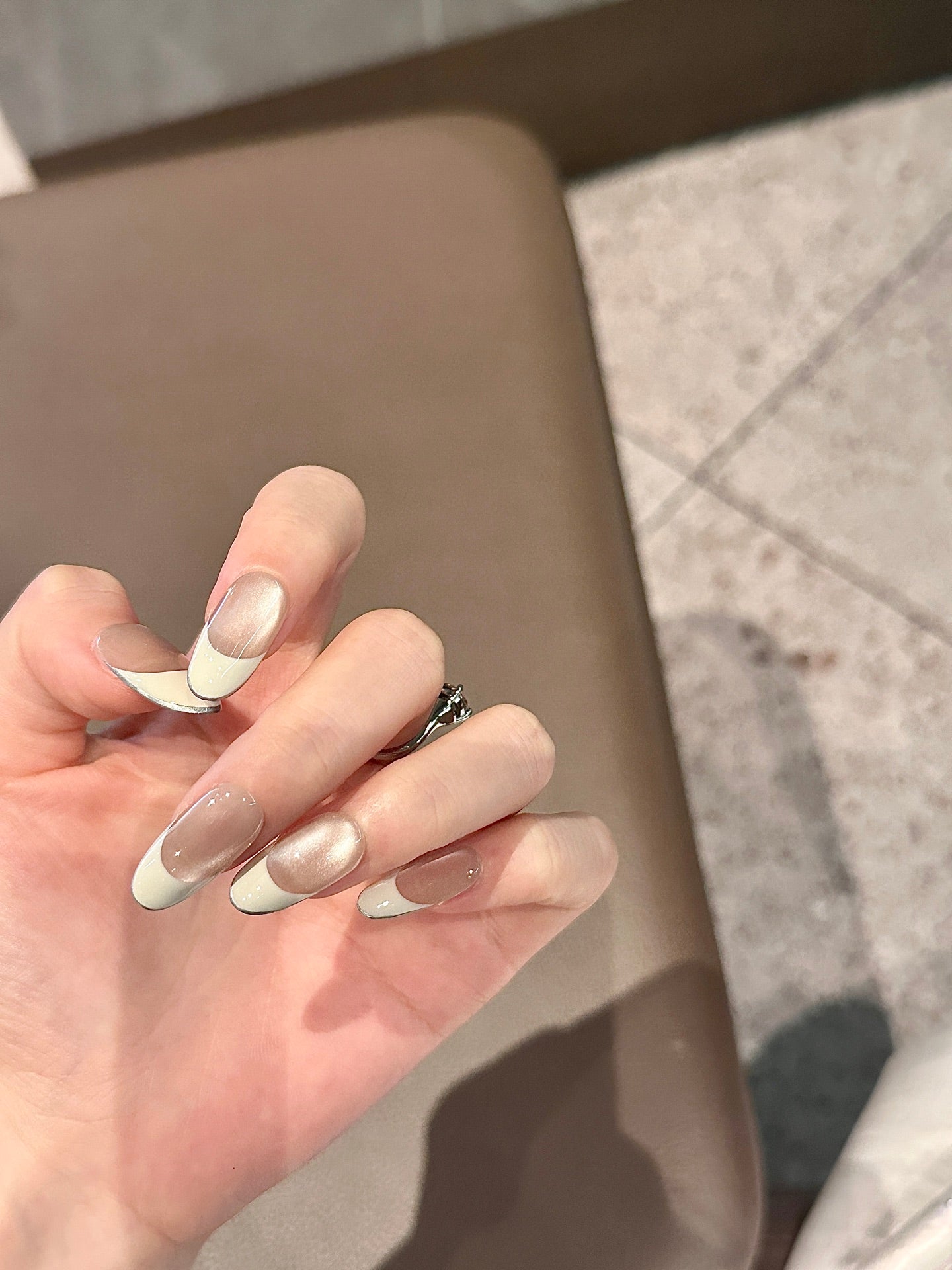 Minimalist French White